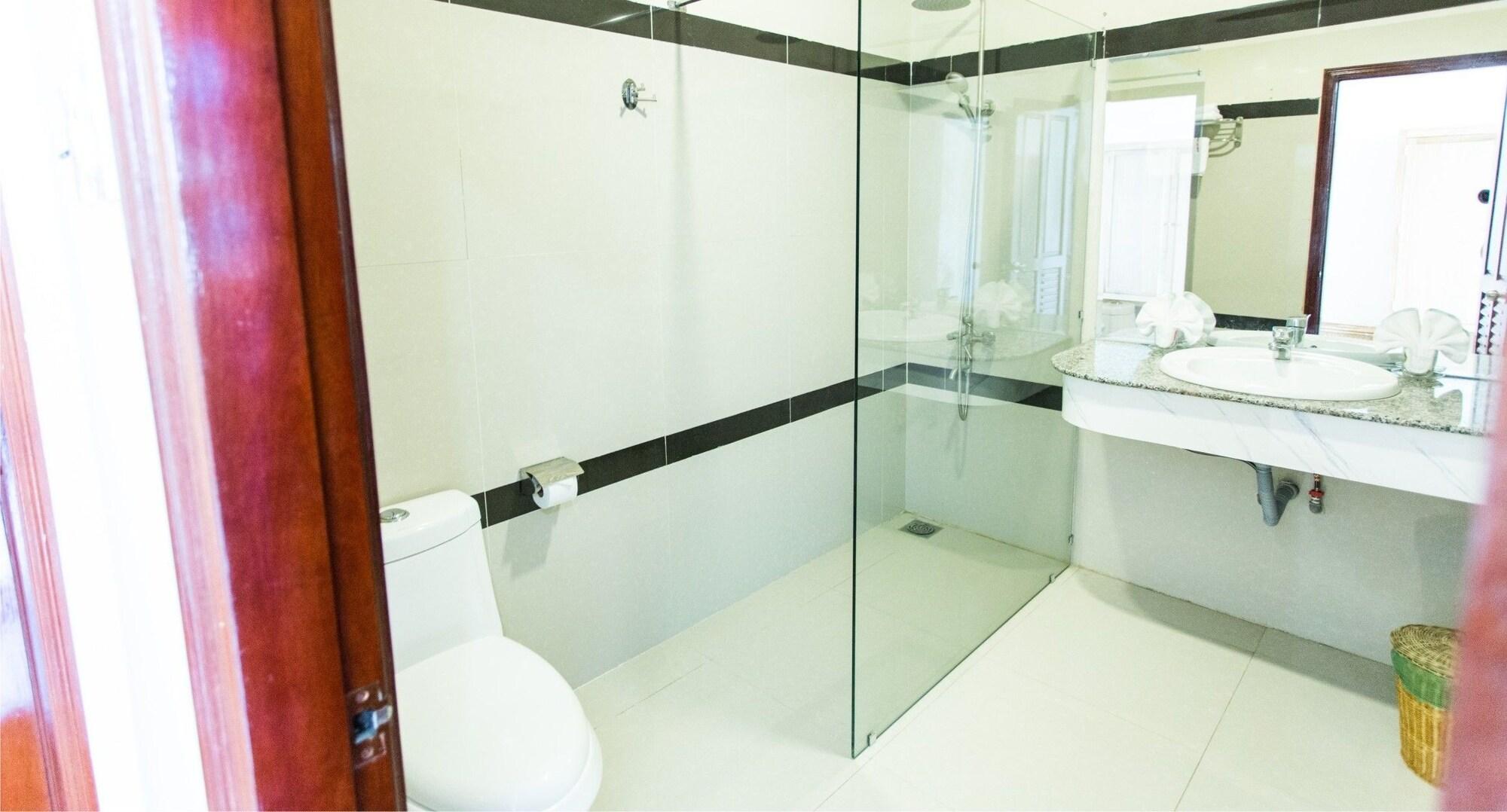 Hoang Yen Hotel 2 Quy Nhon Exterior photo